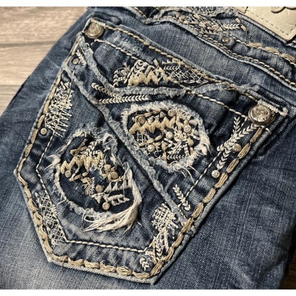 Miss Me Signature Embroidery Destroyed Pocket LowRise Skinny Jeans SZ 26 (28x31) - Picture 10 of 11